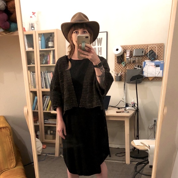 Meet your Posher, Caitlin - Picture 1 of 1